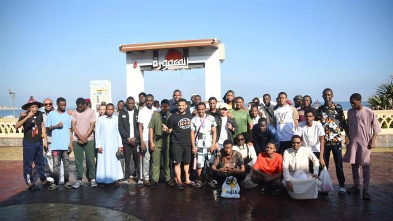 الوافدين والدارسين