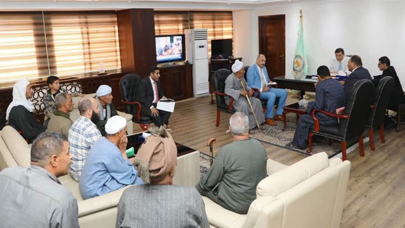 وزير الزراعة يستقبل