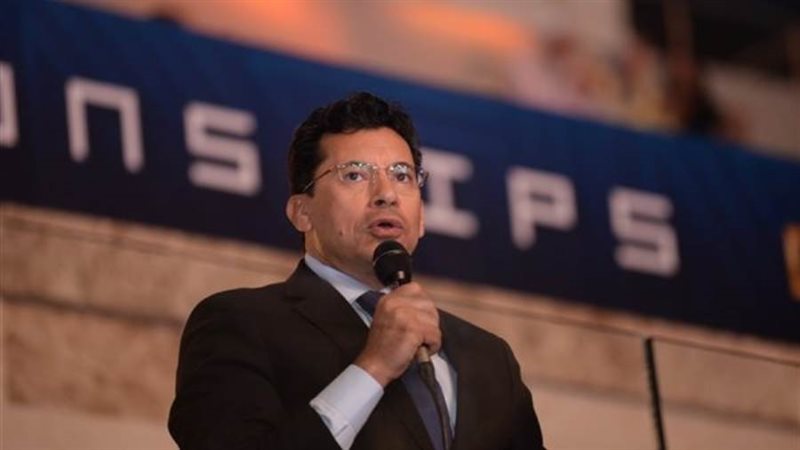 وزير الشباب والرياضة