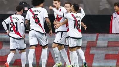 فاليكانو يهزم ألافيس في الليجا الإسبانية