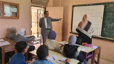 وكيل تعليم الغربية يتابع تقييمات شهر أكتوبر في مدارس بكفر الزيات