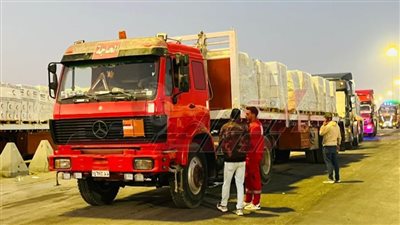 الهلال الأحمر يطلق قافلة 