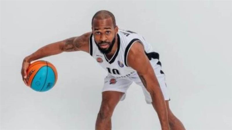 لكايل فيناليس