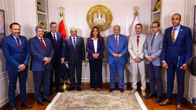 التنمية المحلية: توقيع عقد تقديم خدمات الجمع ونظافة الشوارع بمحافظة بورسعيد