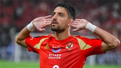طاهر محمد طاهر يقود هجوم الأهلي ضد بتروجيت في الدوري