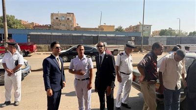 النيابة الإدارية تجري معاينة لموقع حادث إندلاع حريق بأحد المخابز بمدينة أسوان 