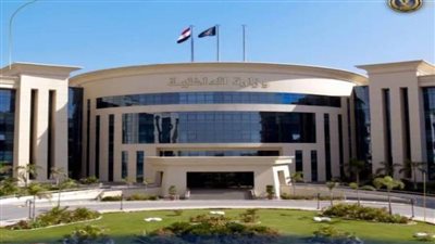 كشف حقيقة تداول تعدي فرد شرطة على شخص وإحداث تلفيات بسيارته