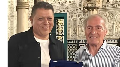 رئيس الاتحاد الدولي لكرة اليد يكرّم بعثة منتخب مصر للناشئين في بطولة العالم بالمغرب