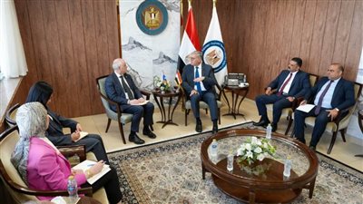 وزير البترول يبحث مع السفير الاسترالى تعزيز التعاون المشترك