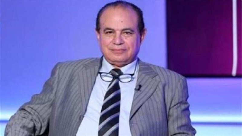 الدكتور أحمد مجاهد