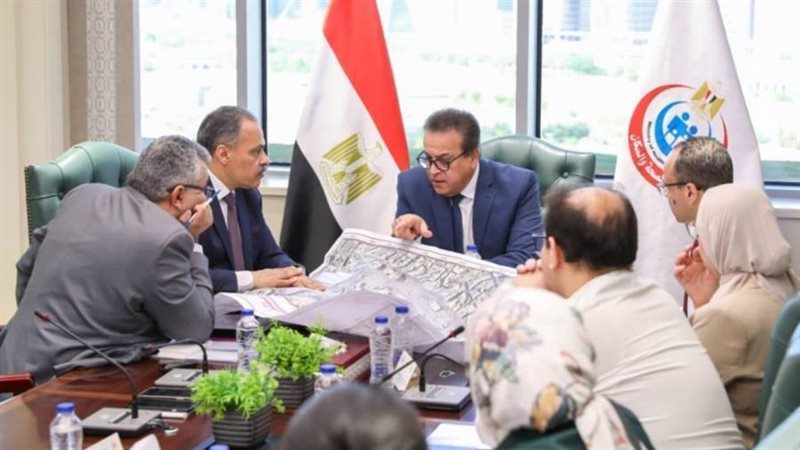 وزير الصحة ومحافظ