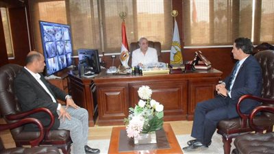 بالصور.. محافظ الغربية يناقش آليات العمل مع رؤساء المدن والأحياء الجدد