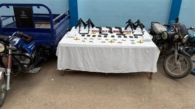 ضبط تشكيل عصابي شديد الخطورة تخصص نشاطه الإجرامي في سرقة المواطنين بالإكراه 