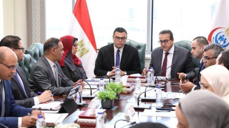 وزيرا الصحة والإسكان