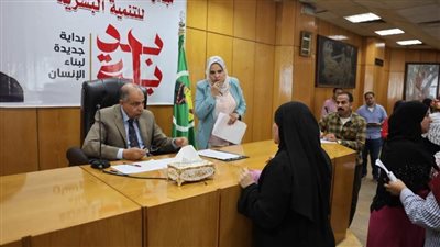 محافظ المنيا يبحث 146 طلبًا وشكوى مقدمة من المواطنين