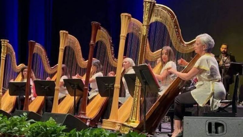 عازفات الهارب