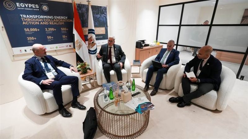 لقاءات مكثفة لوزير