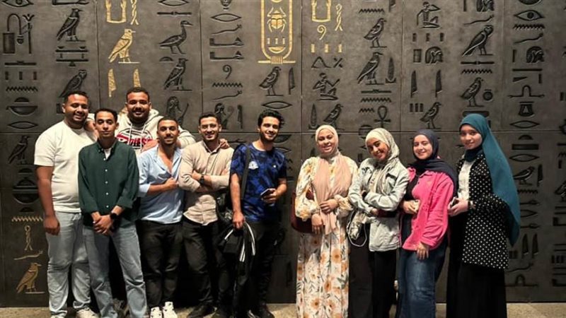 طلاب جامعة أسيوط