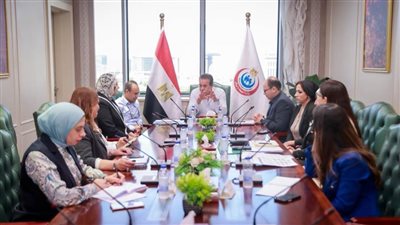 وزير الصحة يناقش تطوير العلاج الطبيعي ومعامل التحاليل بمستشفيات القطاع العلاجي
