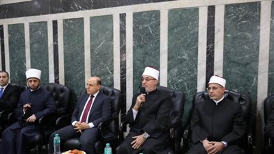 مفتي الجمهورية يؤدي صلاة الجمعة بالمسجد الدسوقي بمحافظة كفر الشيخ