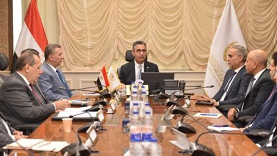 وزير التموين يتابع توافر السلع ويشدد على الرقابة لضبط الأسعار والأسواق