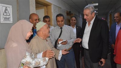 بالصور.. محافظ الغربية يفاجئ مستشفى قطور المركزي وعيادة التأمين الصحي: لن نسمح بأي تقصير