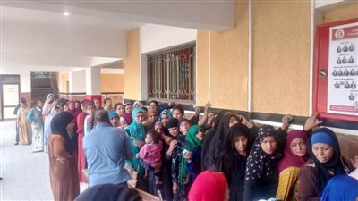 السيدات يتصدرن لجان التصويت بسمالوط في المنيا.. صور