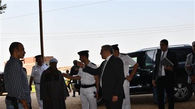 مساعد وزير الداخلية لوسط الصعيد ومدير أمن أسيوط يتفقدان اللجان الانتخابية 