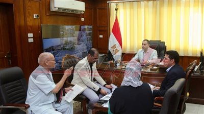 بحث عدد من طلبات وشكاوى المواطنين بكفر الشيخ