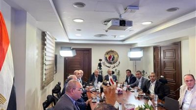 غرفة عمليات 