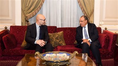 وزير الخارجية يستقبل السكرتير العام للمحكمة الدائمة للتحكيم