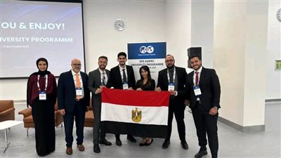 رئيس جامعة السويس يهنئ أعضاء SPE Suez University Student Chapter