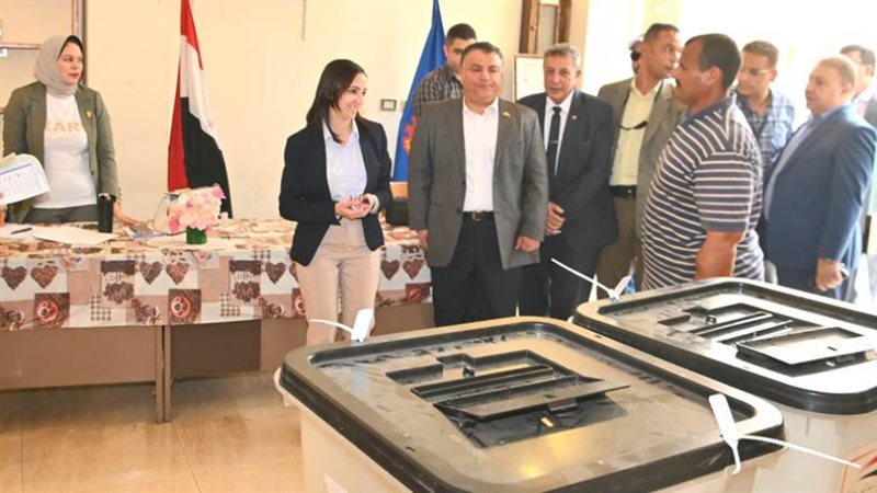 محافظ البحيرة الدكتورة