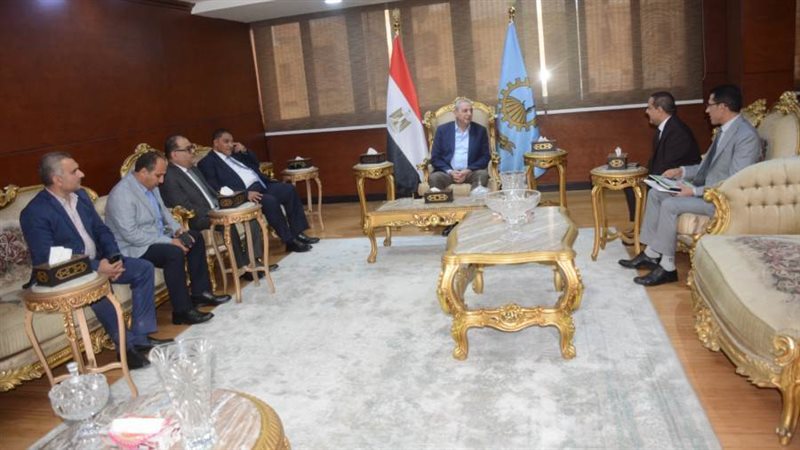 محافظ الغربية خلال