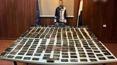 ضبط عناصر إجرامية لتجارة المخدرات والأسلحة غير المرخصة بعدة محافظات