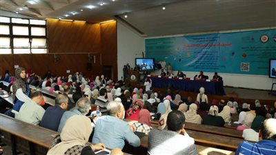 نائب رئيس جامعة الإسكندرية يشهد ورشة عمل بكلية التربية حول الاستفادة من أنشطة بنك المعرفة المصري 