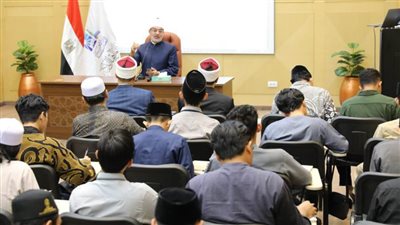 مفتي الجمهورية لطلاب إندونيسيا: أنتم سفراء الإسلام في صورته السمحة ومفاتيح للخير في مجتمعاتكم