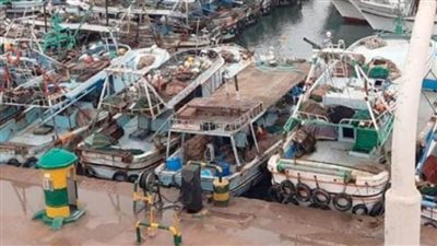 إغلاق ميناء الصيد البحري ببرج البرلس لعدم استقرار الأحوال الجوية وسرعة الرياح