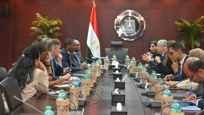 وزارة الاستثمار تستضيف قيادات 