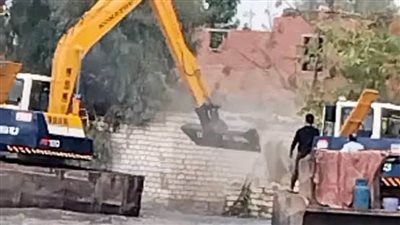 الري تواصل حملات إزالة التعديات على مجرى نهر النيل بفرع رشيد