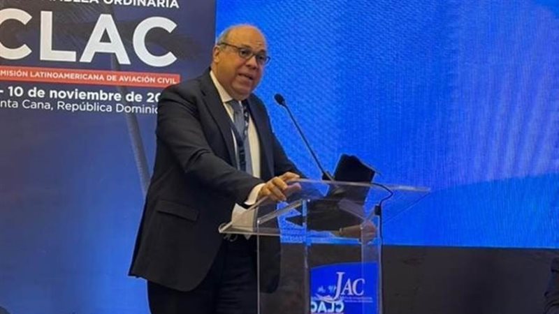 وزير الطيران المدني