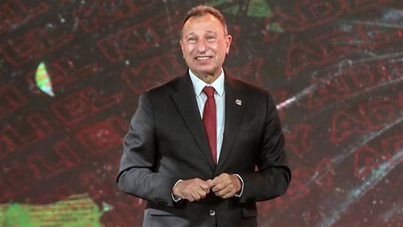 الكابتن محمود الخطيب