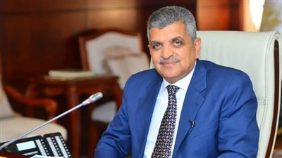 أسامة ربيع: قناة السويس هي الخيار الأفضل بعد عودة الهدوء للبحر الأحمر