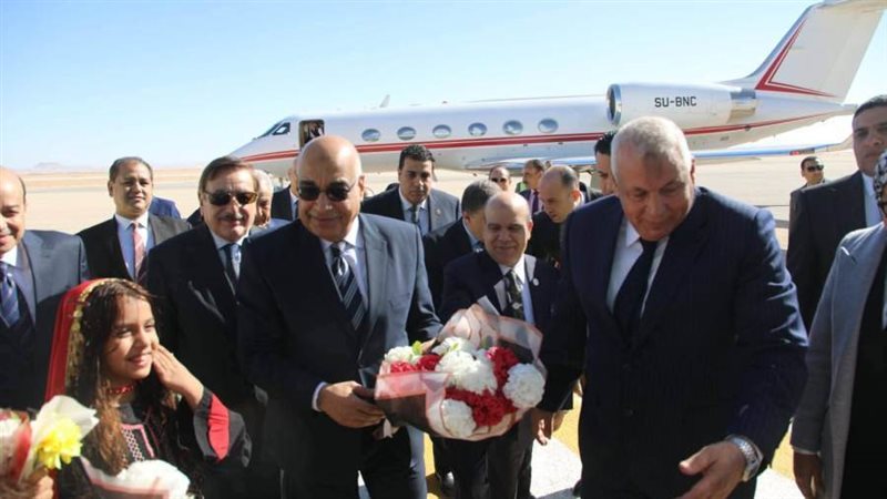 وزير العدل يبدأ زيارته