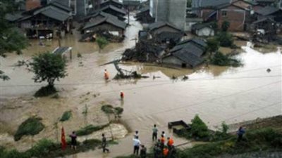 مقتل 8 أشخاص جراء الفيضانات والانهيارات الأرضية في فيتنام