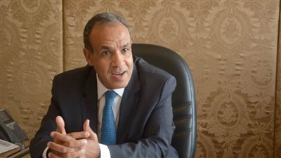  وزير الخارجية يناقش نظيره الأنجولي حول القضايا الإقليمية المشتركة