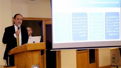  مدير صندوق مكافحة الإدمان يستعرض تداعيات المخدرات المستحدثة على الشباب