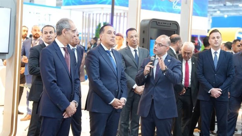 محمد فريد يستعرض