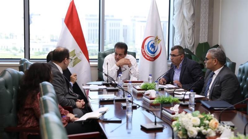 اجتماع وزير ال