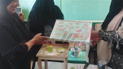 ورشة فنون للديكوباج لعضوات نادى الفتاة بكفر الشيخ 